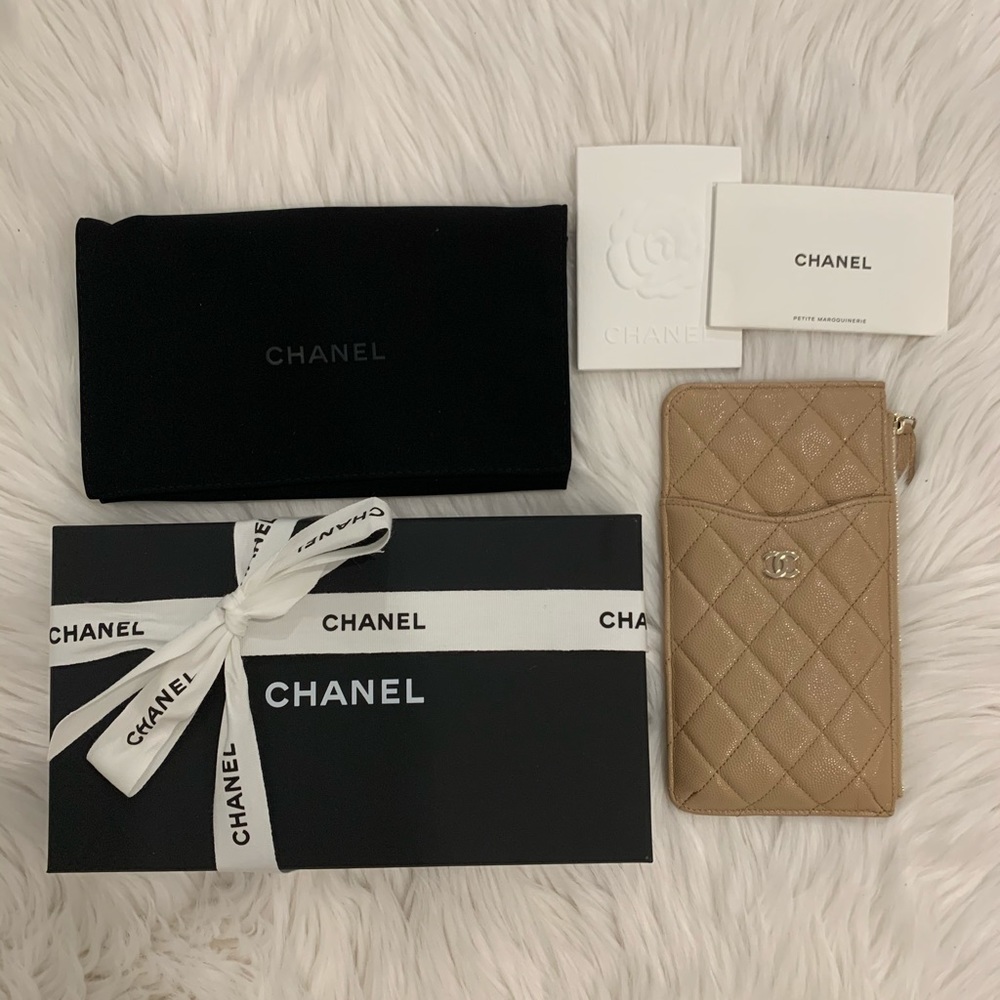 Chanel Caviar Wallet Card Phone Holder Zip Pouch
